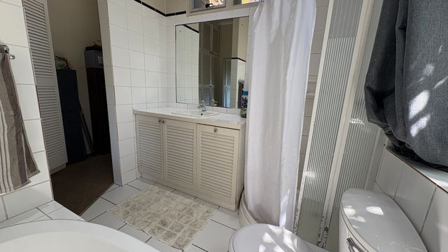 To Let 4 Bedroom Property for Rent in Bonza Bay Eastern Cape